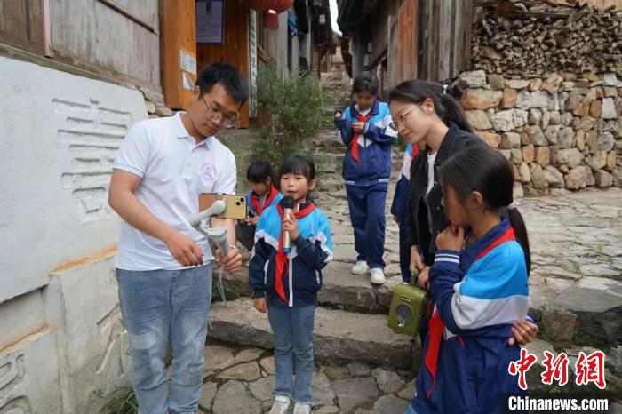 杜曉帆與該中心教師團隊積極探索文化遺產方法論，深耕鄉村遺產領域?！偷┐髮W國土與文化資源研究中心供圖