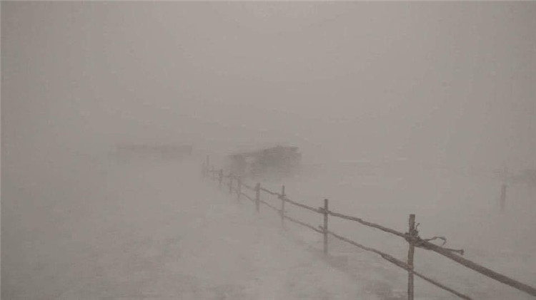 2023年11月4日，蒙古國部分省份發生暴風雪天氣。蒙古國緊急情況總局官網圖片