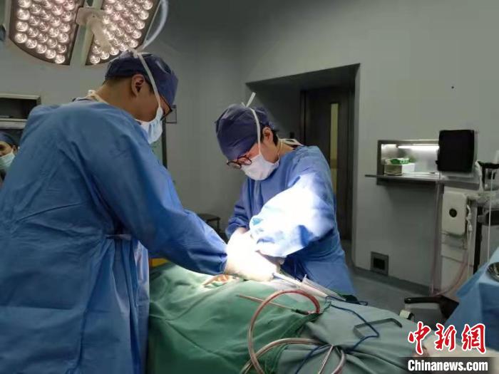 “格?；ㄖ異邸睘?61人次西藏患兒開展髖關節愛心手術