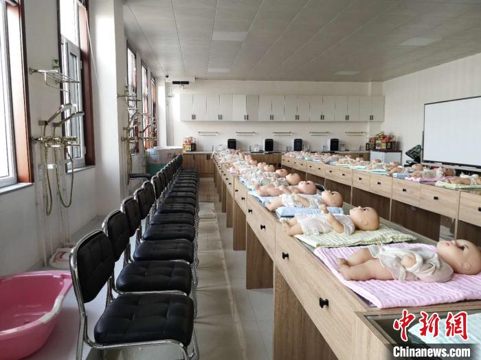 由人社部重點幫扶打造的“天鎮保姆”，已成為全國知名的勞務輸出品牌?！》尔惙?攝