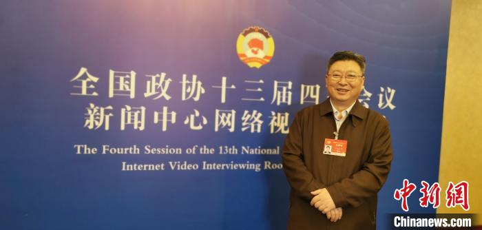 圖為全國政協(xié)委員、青海省統(tǒng)戰(zhàn)部部長公保扎西。受訪者供圖