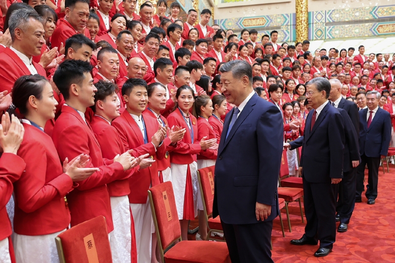 2024年8月20日，習(xí)近平總書記在人民大會(huì)堂接見第33屆夏季奧林匹克運(yùn)動(dòng)會(huì)中國(guó)體育代表團(tuán)全體成員。