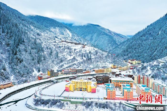 壤塘的雪后美景。　壤塘縣融媒體中心供圖