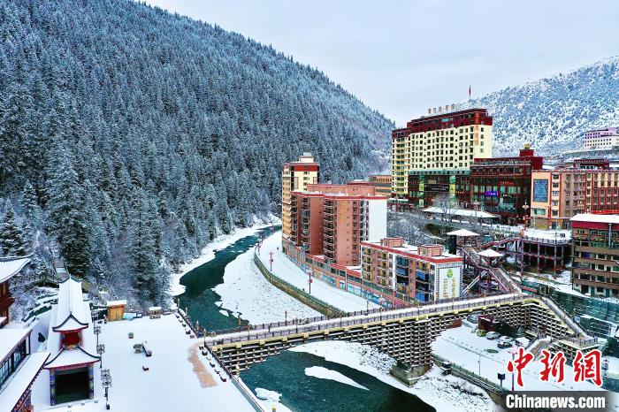 壤塘的雪后美景。　壤塘縣融媒體中心供圖