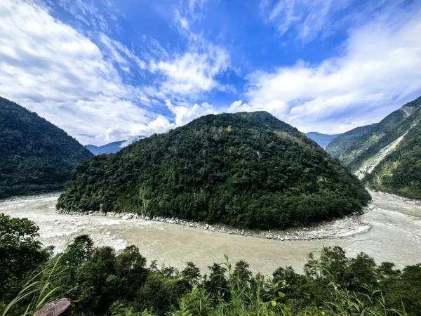 幾代建設者，歷經(jīng)半個多世紀完成！這是一條怎樣的公路？